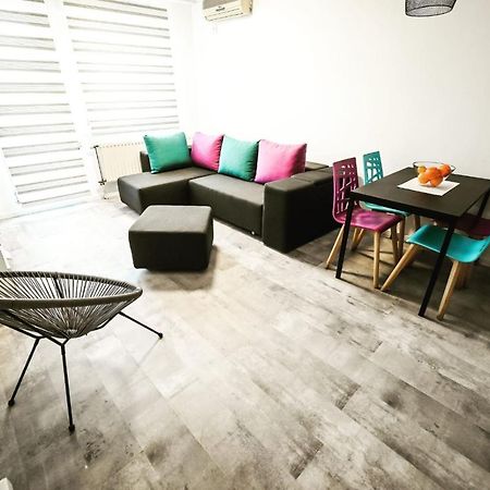 Chill Out Apartment Novi Sad Eksteriør billede