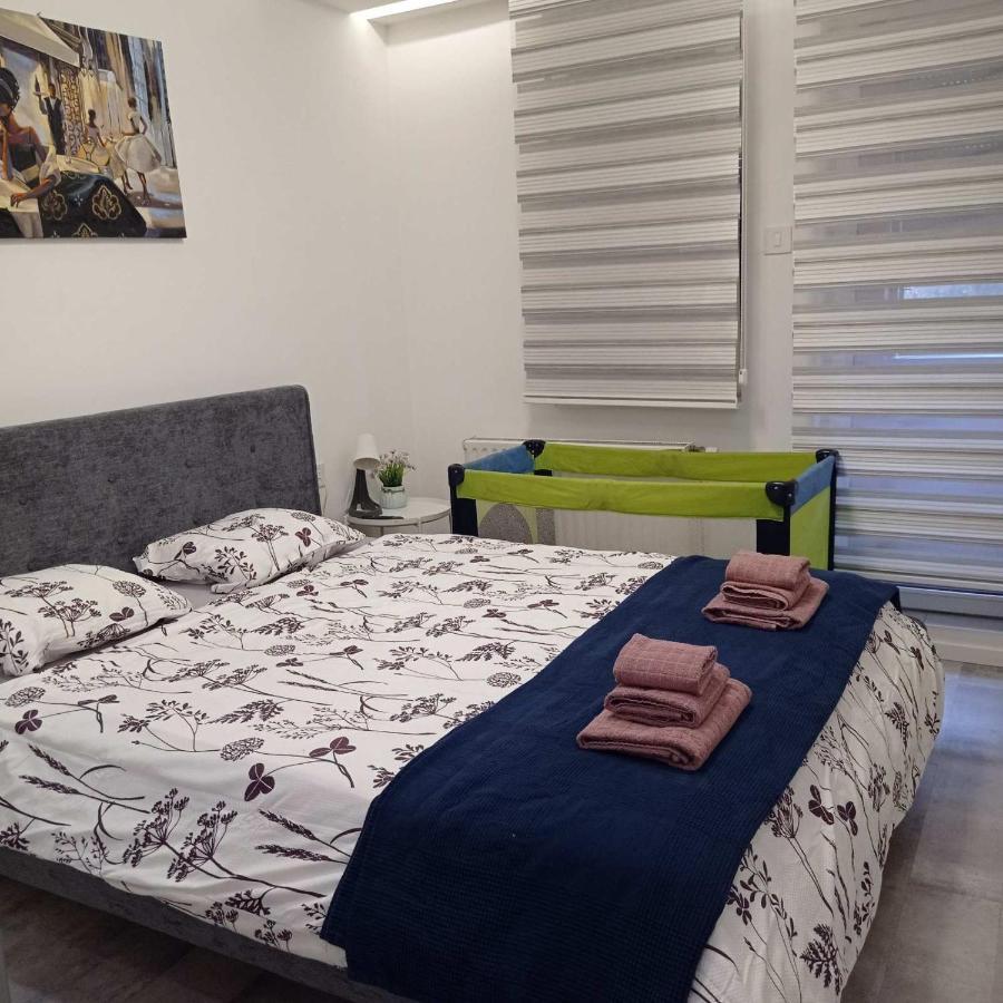 Chill Out Apartment Novi Sad Eksteriør billede